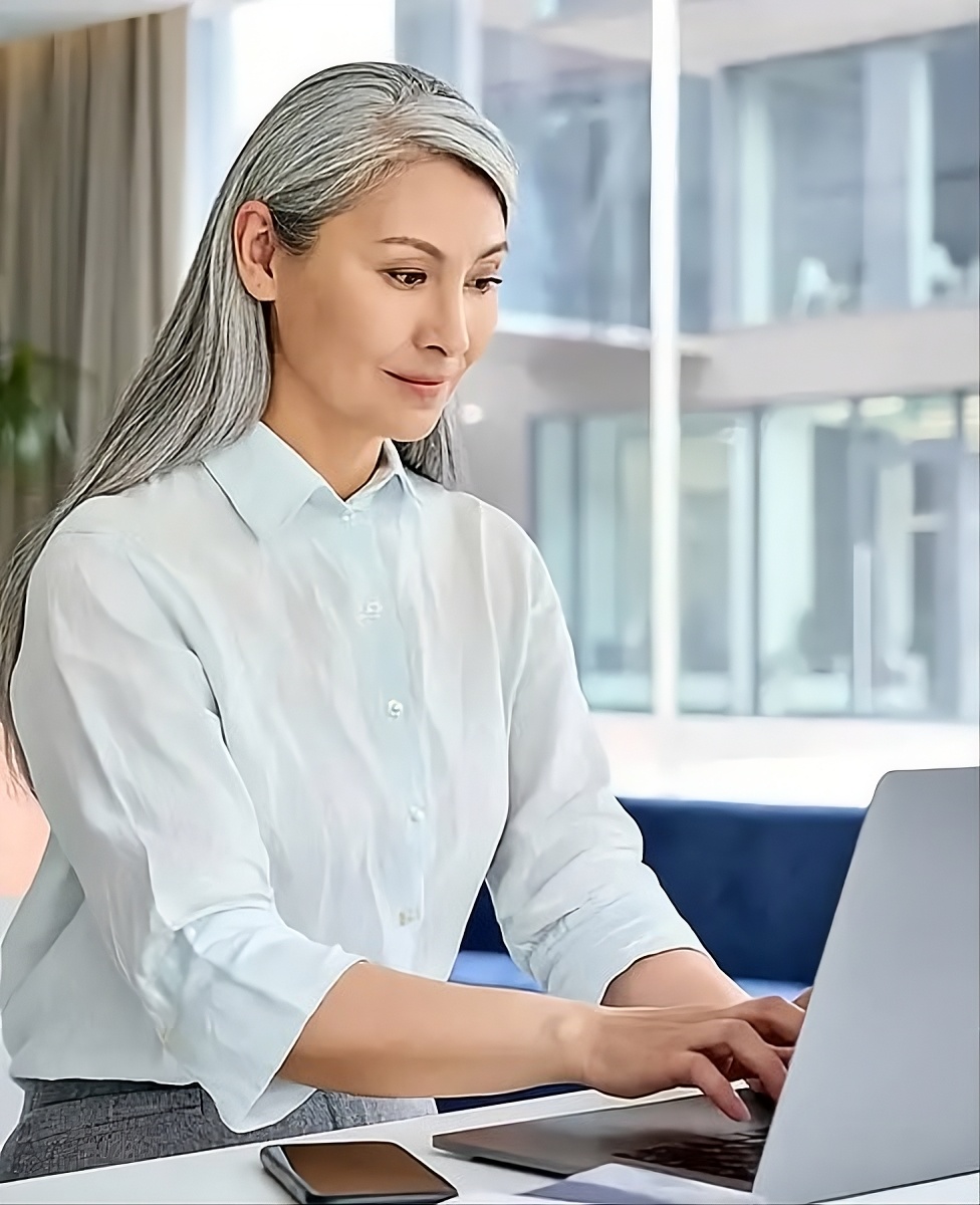 middle-aged-work-efficiency-with-ai